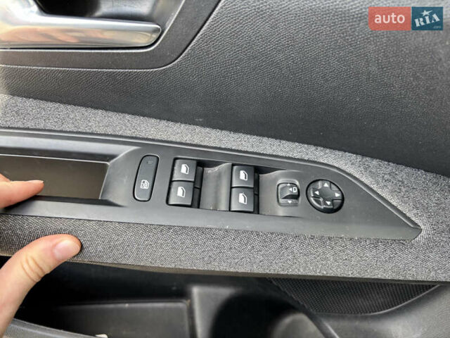 Форд Экоспорт 2019 в Харькове на Automoto.ua Синий Форд Экоспорт, объемом двигателя 2 л и пробегом 25 тыс. км за 13200 $, фото 13 на Automoto.ua