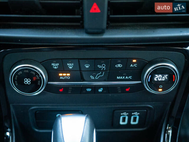 Форд Экоспорт 2020 в Киеве на Automoto.ua Синий Форд Экоспорт, объемом двигателя 1 л и пробегом 51 тыс. км за 15900 $, фото 16 на Automoto.ua