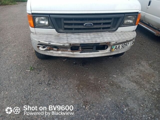 Белый Форд Эколайн, объемом двигателя 5.4 л и пробегом 130 тыс. км за 9000 $, фото 3 на Automoto.ua