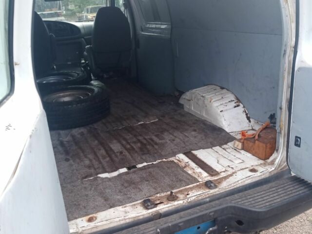 Белый Форд Эколайн, объемом двигателя 5.4 л и пробегом 130 тыс. км за 9000 $, фото 7 на Automoto.ua