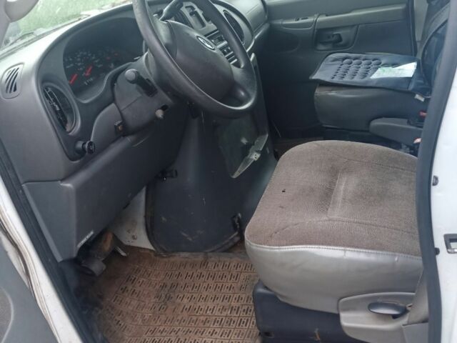 Белый Форд Эколайн, объемом двигателя 5.4 л и пробегом 130 тыс. км за 9000 $, фото 5 на Automoto.ua