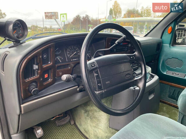 Белый Форд Эколайн, объемом двигателя 5.8 л и пробегом 280 тыс. км за 14400 $, фото 12 на Automoto.ua