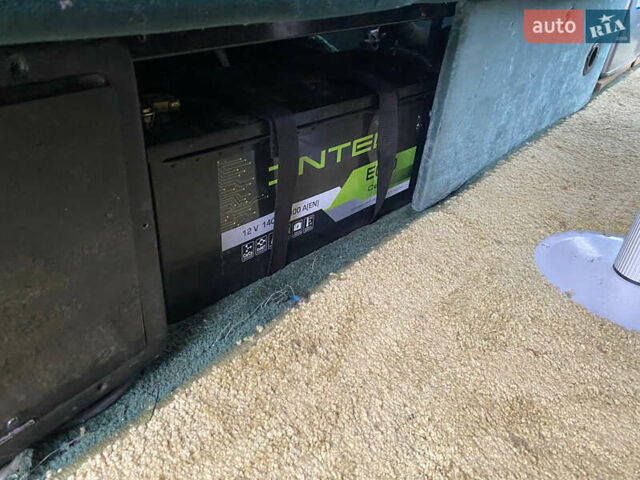 Белый Форд Эколайн, объемом двигателя 5.8 л и пробегом 280 тыс. км за 14400 $, фото 21 на Automoto.ua