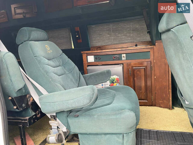 Белый Форд Эколайн, объемом двигателя 5.8 л и пробегом 280 тыс. км за 14400 $, фото 10 на Automoto.ua