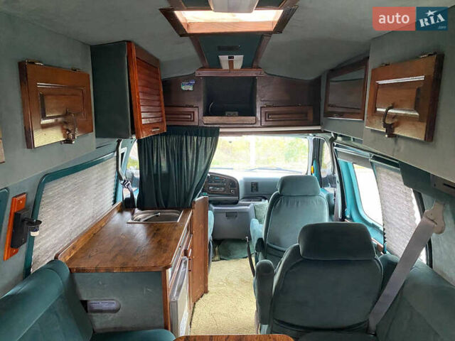 Белый Форд Эколайн, объемом двигателя 5.8 л и пробегом 280 тыс. км за 14400 $, фото 16 на Automoto.ua