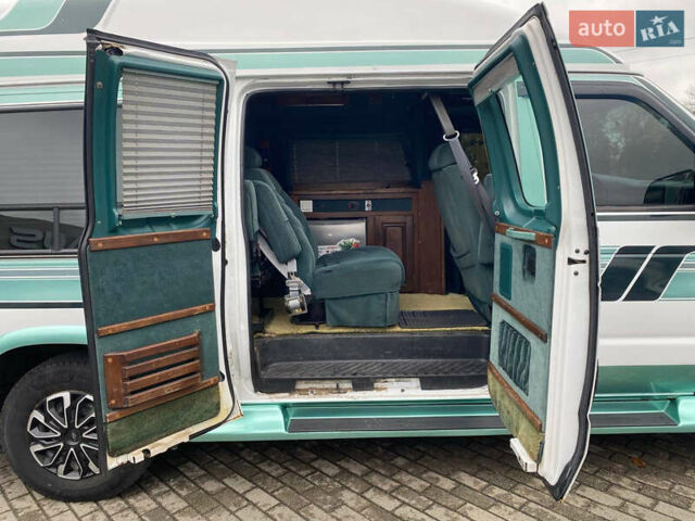 Белый Форд Эколайн, объемом двигателя 5.8 л и пробегом 280 тыс. км за 14400 $, фото 15 на Automoto.ua