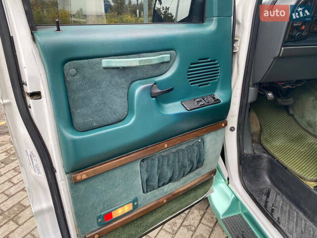 Белый Форд Эколайн, объемом двигателя 5.8 л и пробегом 280 тыс. км за 14400 $, фото 22 на Automoto.ua