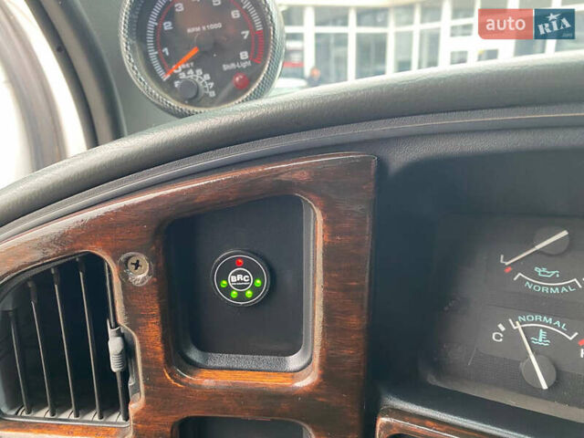 Белый Форд Эколайн, объемом двигателя 5.8 л и пробегом 280 тыс. км за 14400 $, фото 14 на Automoto.ua