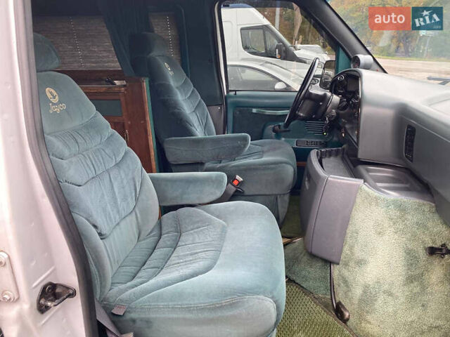 Белый Форд Эколайн, объемом двигателя 5.8 л и пробегом 280 тыс. км за 10500 $, фото 10 на Automoto.ua