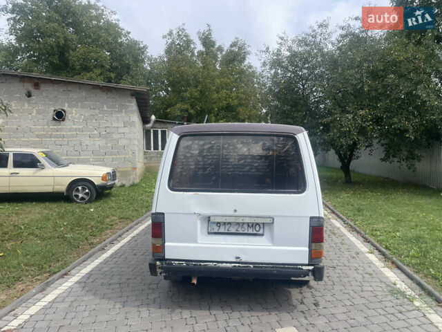 Белый Форд Эконован, объемом двигателя 1.4 л и пробегом 251 тыс. км за 1450 $, фото 6 на Automoto.ua