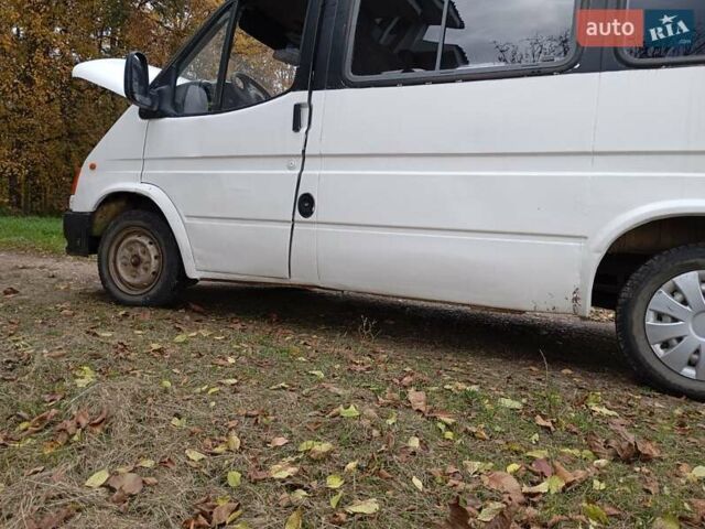 Форд Эконован 1997 в Сторожинце на Automoto.ua Белый Форд Эконован, объемом двигателя 2.5 л и пробегом 200 тыс. км за 2300 $, фото 12 на Automoto.ua