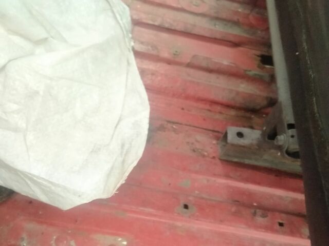 Красный Форд Эконован, объемом двигателя 0 л и пробегом 456 тыс. км за 828 $, фото 3 на Automoto.ua