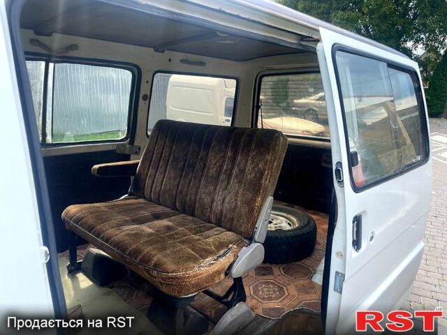 Форд Еконован, об'ємом двигуна 1.4 л та пробігом 251 тис. км за 1400 $, фото 6 на Automoto.ua