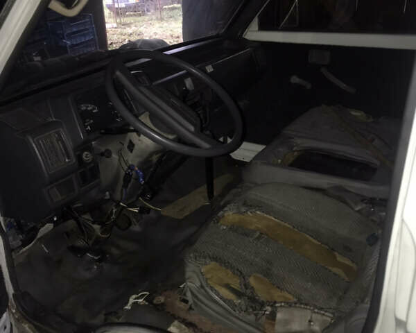 Форд Эконован, объемом двигателя 1.4 л и пробегом 400 тыс. км за 1650 $, фото 5 на Automoto.ua