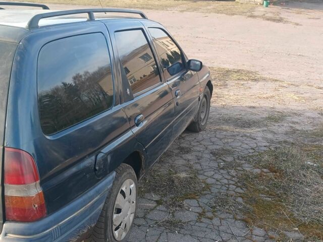 Синій Форд Еконован, об'ємом двигуна 1.6 л та пробігом 880 тис. км за 858 $, фото 2 на Automoto.ua