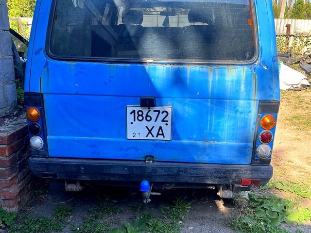 Синий Форд Эконован, объемом двигателя 1.6 л и пробегом 230 тыс. км за 1000 $, фото 1 на Automoto.ua