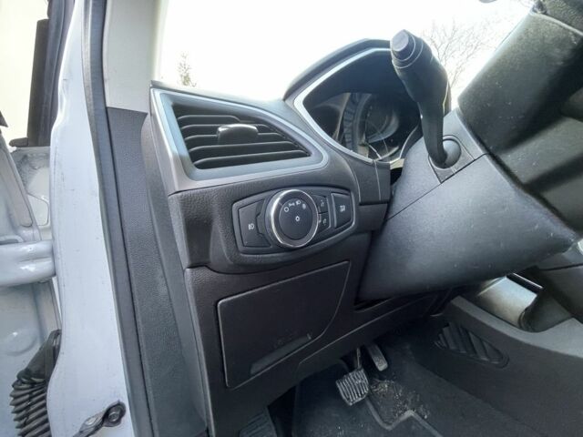 Белый Форд Эдж, объемом двигателя 2 л и пробегом 170 тыс. км за 16200 $, фото 22 на Automoto.ua