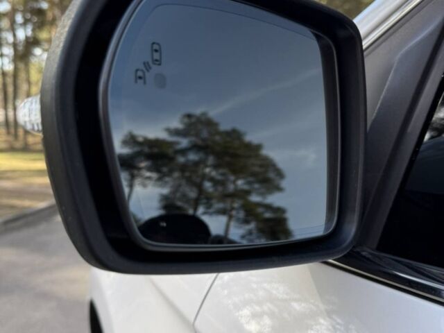 Білий Форд Едж, об'ємом двигуна 2 л та пробігом 0 тис. км за 16000 $, фото 4 на Automoto.ua