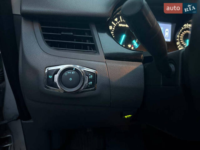 Белый Форд Эдж, объемом двигателя 3.5 л и пробегом 183 тыс. км за 12800 $, фото 12 на Automoto.ua