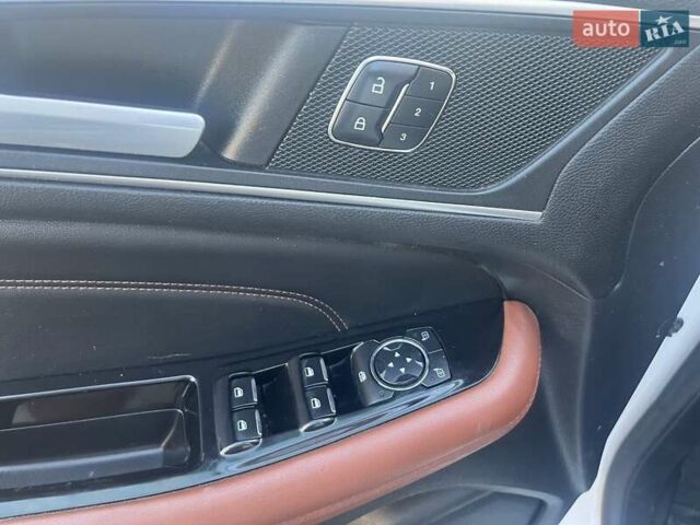 Белый Форд Эдж, объемом двигателя 2 л и пробегом 129 тыс. км за 16000 $, фото 19 на Automoto.ua