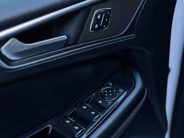 Белый Форд Эдж, объемом двигателя 2.7 л и пробегом 168 тыс. км за 17400 $, фото 6 на Automoto.ua