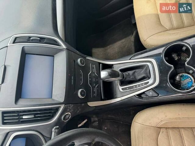 Белый Форд Эдж, объемом двигателя 3.5 л и пробегом 292 тыс. км за 13200 $, фото 11 на Automoto.ua
