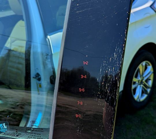 Білий Форд Едж, об'ємом двигуна 2 л та пробігом 153 тис. км за 13500 $, фото 9 на Automoto.ua