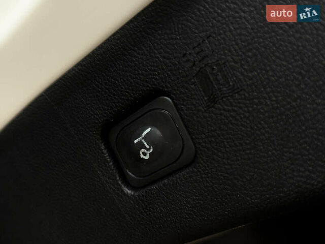 Форд Эдж 2015 в Николаеве на Automoto.ua Белый Форд Эдж, объемом двигателя 3.5 л и пробегом 82 тыс. км за 17499 $, фото 24 на Automoto.ua