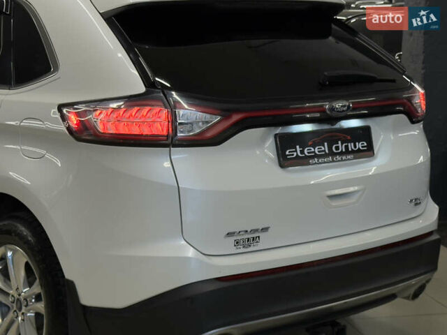 Форд Эдж 2015 в Николаеве на Automoto.ua Белый Форд Эдж, объемом двигателя 3.5 л и пробегом 82 тыс. км за 17499 $, фото 12 на Automoto.ua