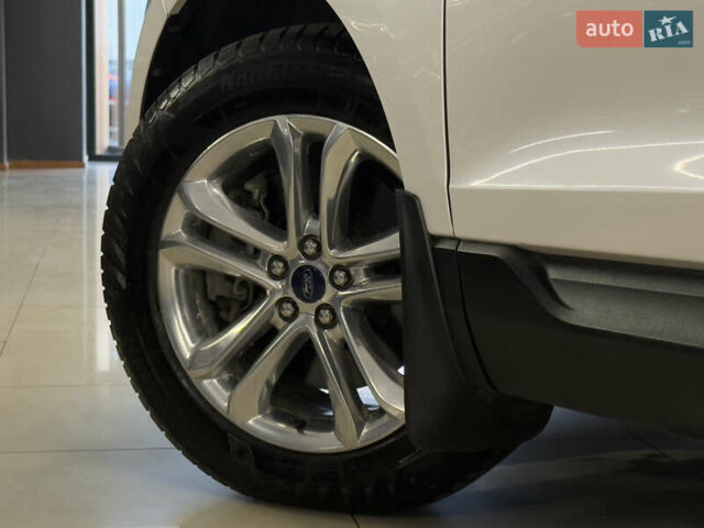 Форд Эдж 2015 в Николаеве на Automoto.ua Белый Форд Эдж, объемом двигателя 3.5 л и пробегом 82 тыс. км за 17499 $, фото 13 на Automoto.ua