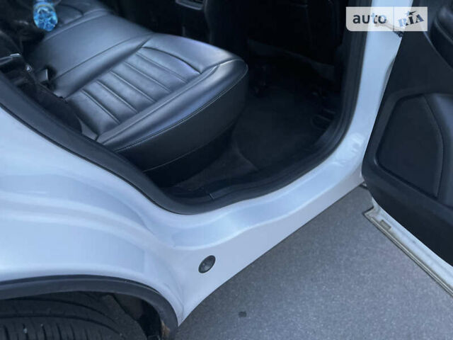 Белый Форд Эдж, объемом двигателя 2 л и пробегом 146 тыс. км за 14900 $, фото 41 на Automoto.ua