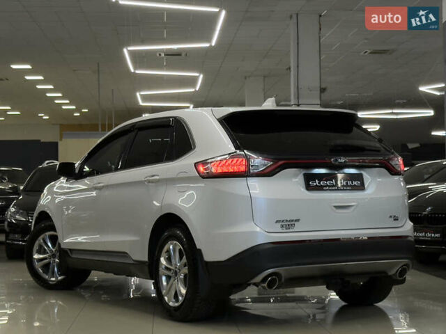 Форд Эдж 2015 в Николаеве на Automoto.ua Белый Форд Эдж, объемом двигателя 3.5 л и пробегом 82 тыс. км за 17499 $, фото 10 на Automoto.ua