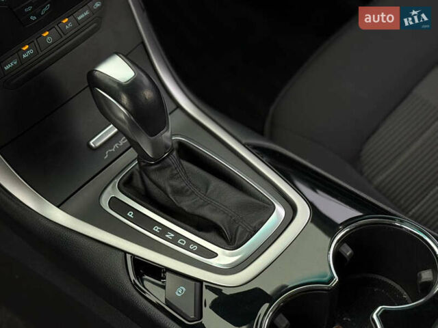 Белый Форд Эдж, объемом двигателя 3.5 л и пробегом 141 тыс. км за 15800 $, фото 17 на Automoto.ua