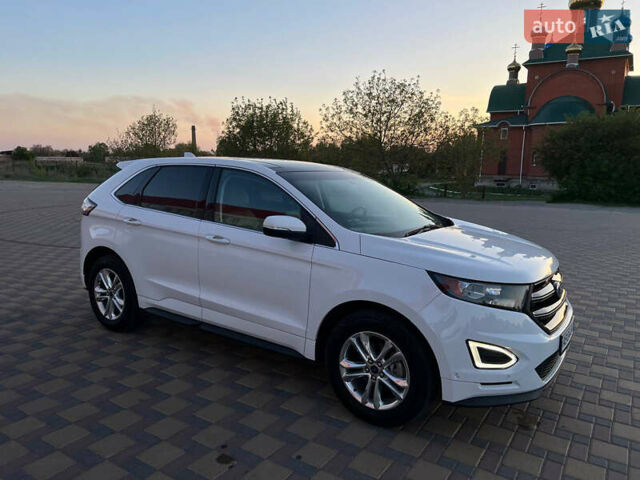 Білий Форд Едж, об'ємом двигуна 2 л та пробігом 61 тис. км за 18800 $, фото 2 на Automoto.ua