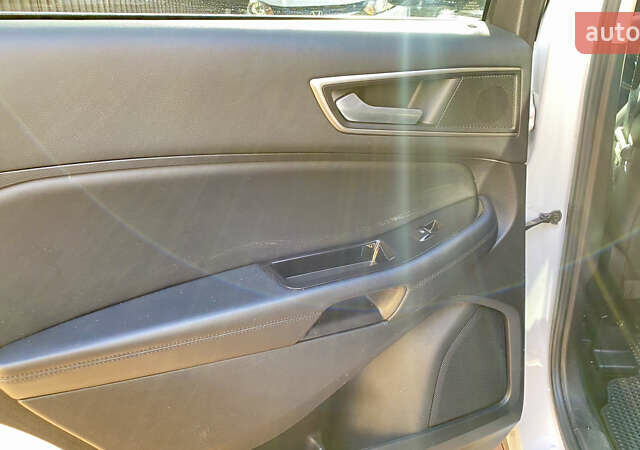 Белый Форд Эдж, объемом двигателя 2 л и пробегом 206 тыс. км за 16500 $, фото 10 на Automoto.ua