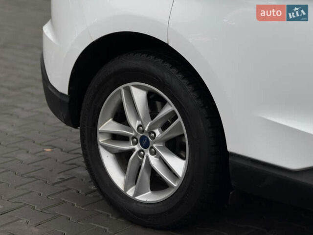 Белый Форд Эдж, объемом двигателя 3.5 л и пробегом 141 тыс. км за 15800 $, фото 7 на Automoto.ua