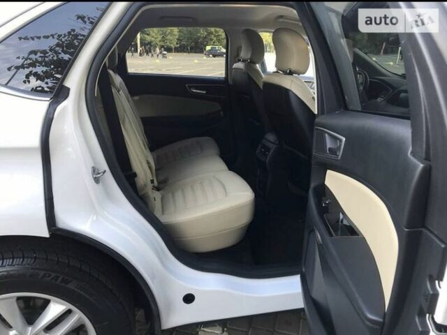 Білий Форд Едж, об'ємом двигуна 2 л та пробігом 50 тис. км за 13500 $, фото 3 на Automoto.ua