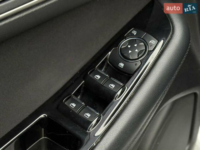 Белый Форд Эдж, объемом двигателя 3.5 л и пробегом 141 тыс. км за 15800 $, фото 15 на Automoto.ua