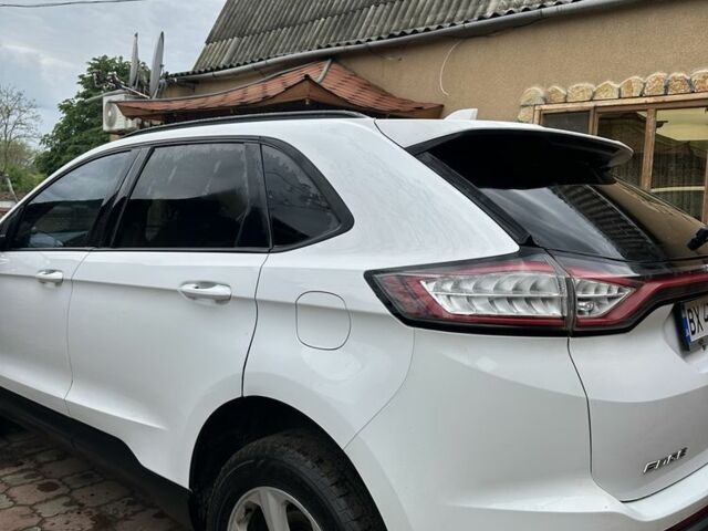 Белый Форд Эдж, объемом двигателя 2 л и пробегом 180 тыс. км за 13500 $, фото 3 на Automoto.ua