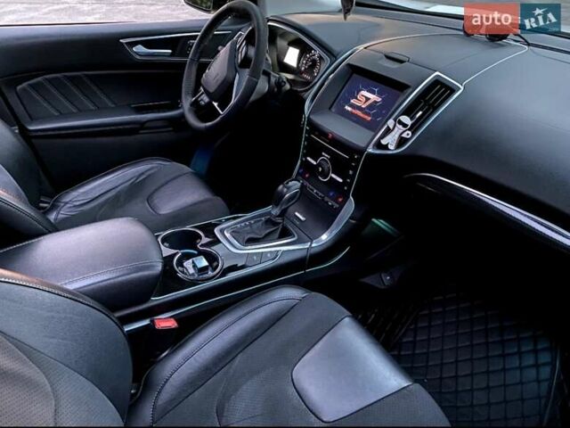 Белый Форд Эдж, объемом двигателя 2 л и пробегом 220 тыс. км за 15800 $, фото 1 на Automoto.ua