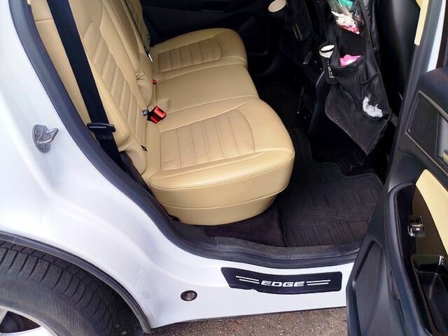 Белый Форд Эдж, объемом двигателя 2 л и пробегом 110 тыс. км за 16900 $, фото 3 на Automoto.ua