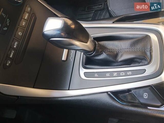 Білий Форд Едж, об'ємом двигуна 2 л та пробігом 116 тис. км за 14600 $, фото 9 на Automoto.ua