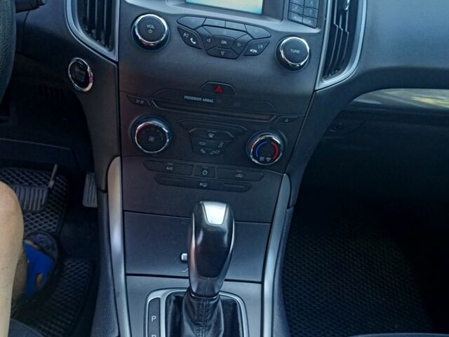 Белый Форд Эдж, объемом двигателя 2 л и пробегом 170 тыс. км за 13500 $, фото 4 на Automoto.ua