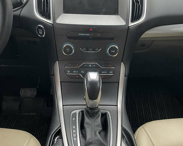 Белый Форд Эдж, объемом двигателя 3.5 л и пробегом 89 тыс. км за 16900 $, фото 15 на Automoto.ua