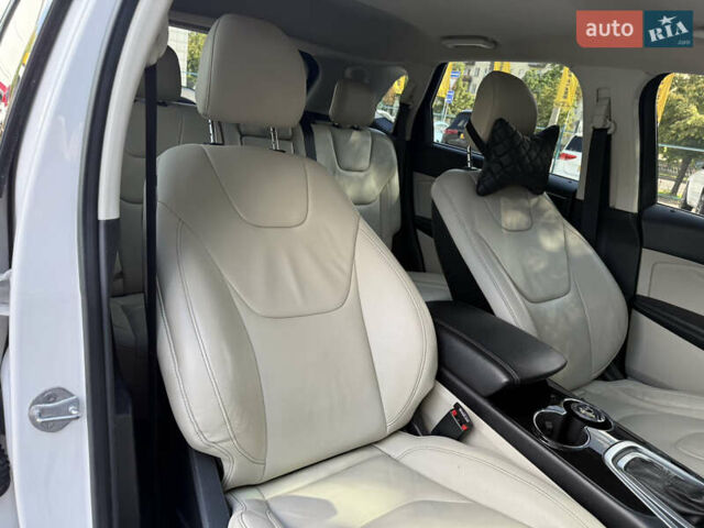 Білий Форд Едж, об'ємом двигуна 2 л та пробігом 163 тис. км за 20300 $, фото 19 на Automoto.ua