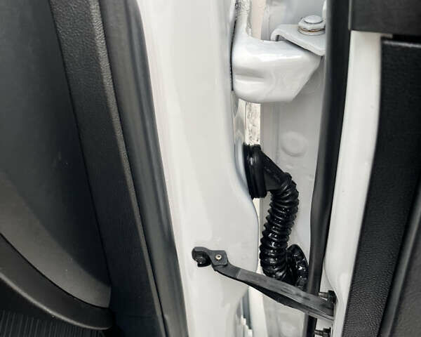 Білий Форд Едж, об'ємом двигуна 2.7 л та пробігом 207 тис. км за 16800 $, фото 42 на Automoto.ua