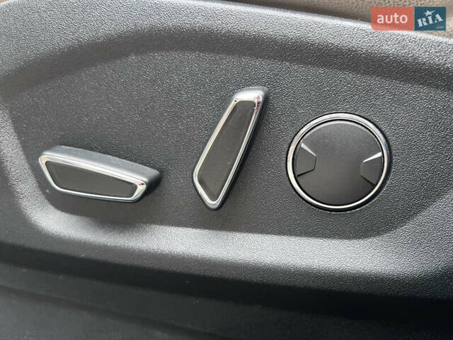 Белый Форд Эдж, объемом двигателя 2 л и пробегом 160 тыс. км за 18000 $, фото 9 на Automoto.ua