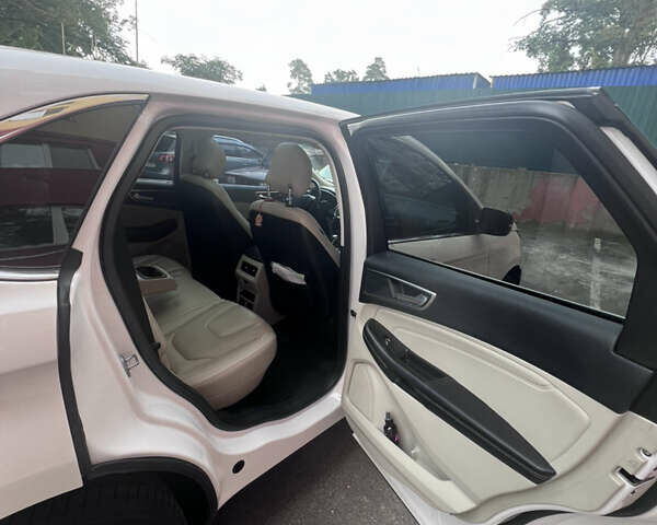 Белый Форд Эдж, объемом двигателя 2 л и пробегом 160 тыс. км за 18000 $, фото 8 на Automoto.ua