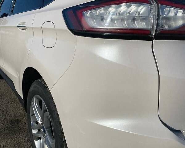 Білий Форд Едж, об'ємом двигуна 2 л та пробігом 141 тис. км за 21212 $, фото 4 на Automoto.ua