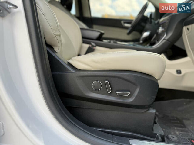 Білий Форд Едж, об'ємом двигуна 2 л та пробігом 163 тис. км за 20300 $, фото 33 на Automoto.ua
